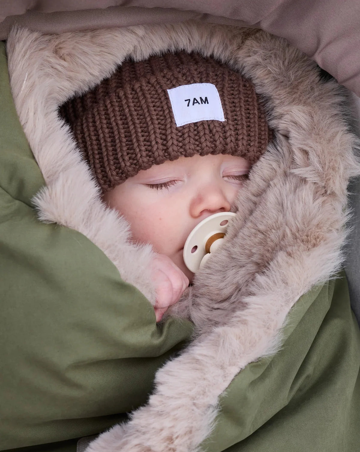 Woodland Greige Faux Fur//