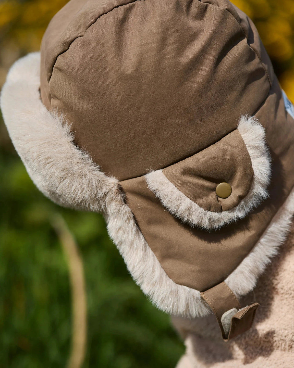 Moss Brown Greige Faux Fur//