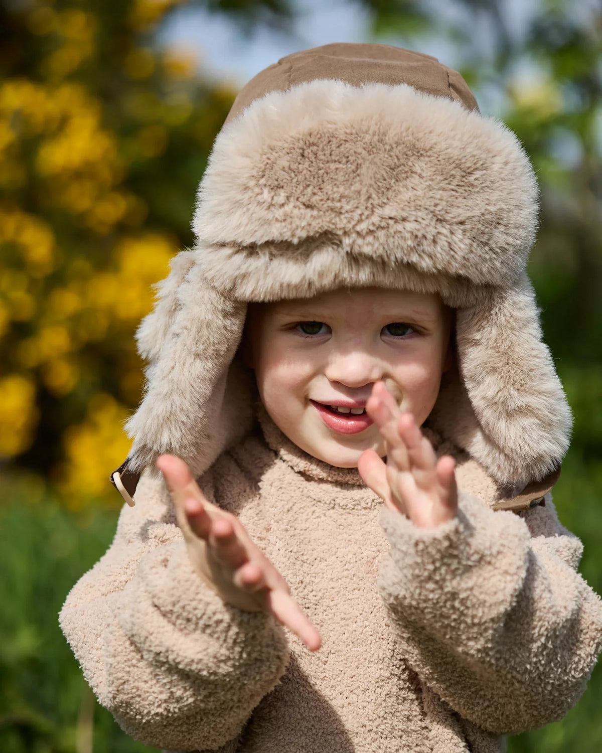 Moss Brown Greige Faux Fur//
