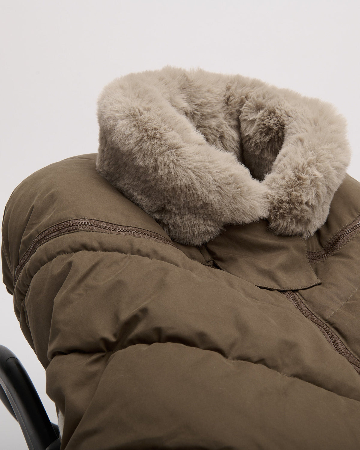 Moss Brown Greige Faux Fur//